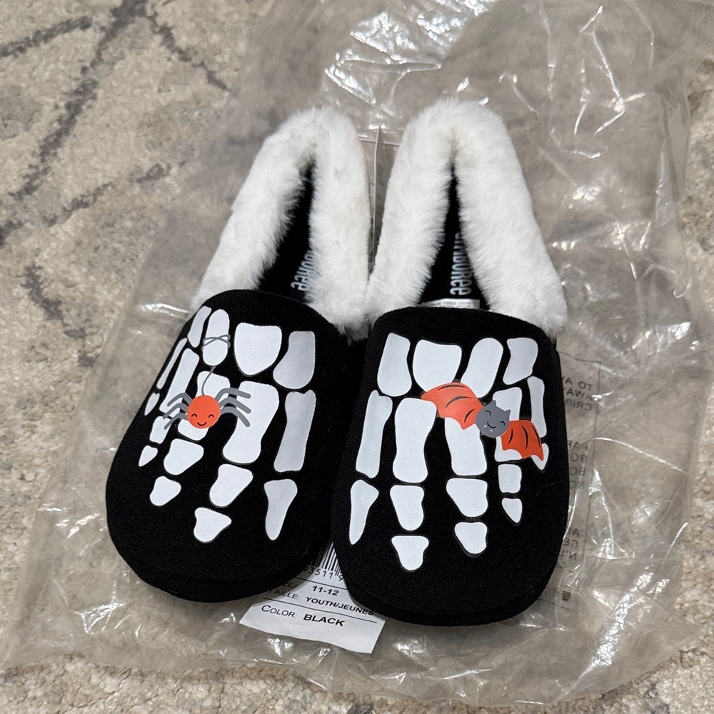 Kids Skeleton Slippers - Black and White